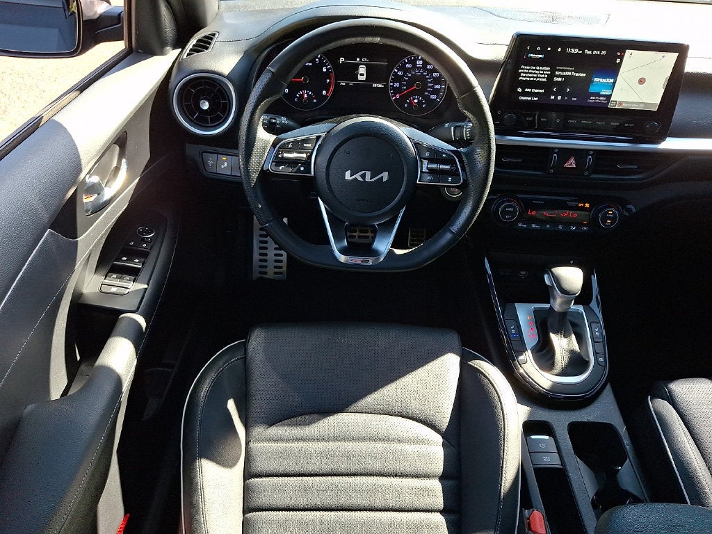 2024 Kia Forte GT-Line - Photo 11