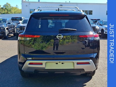 2024 Nissan Pathfinder SL 4WD