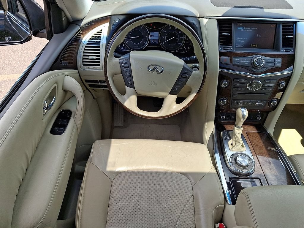 2011 INFINITI QX56 7-passenger