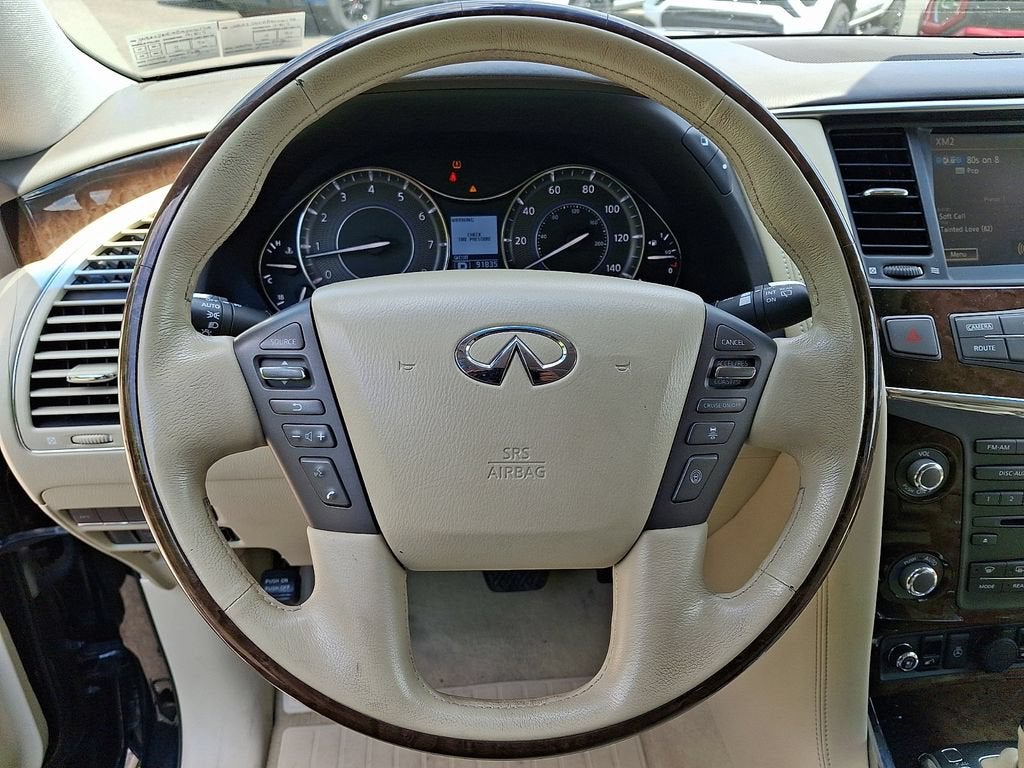 2011 INFINITI QX56 7-passenger