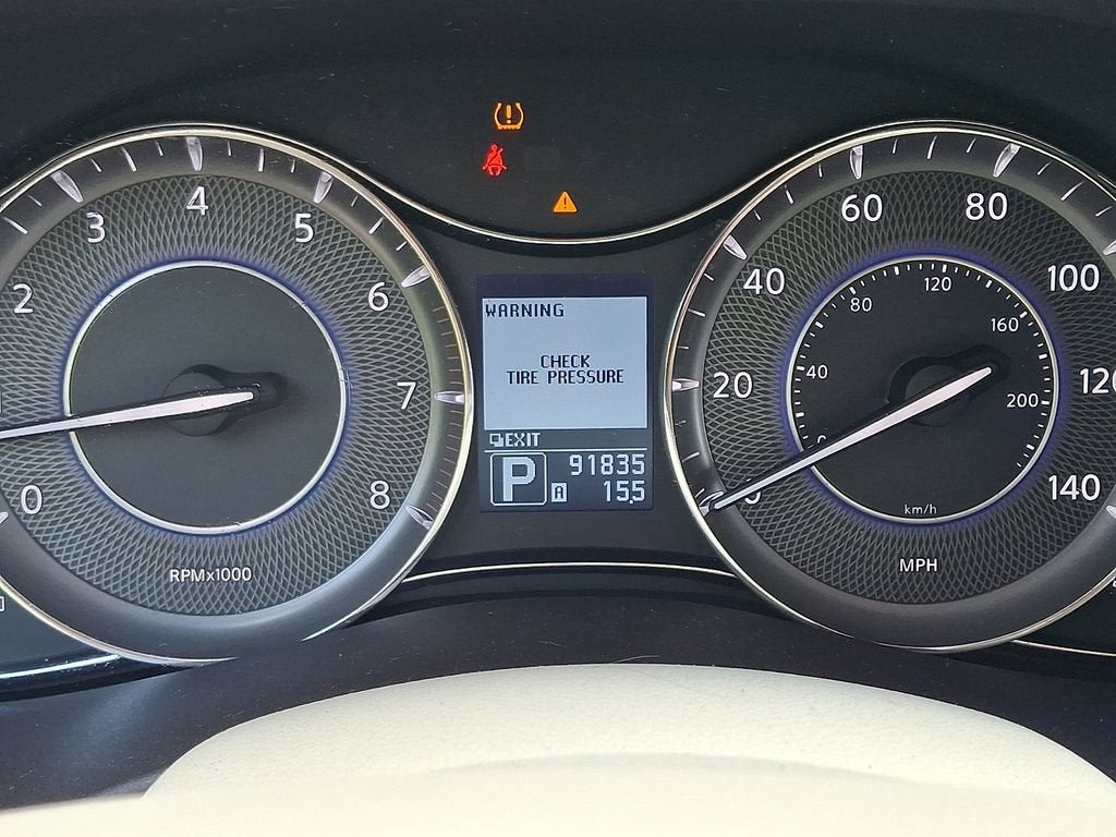 2011 INFINITI QX56 7-passenger