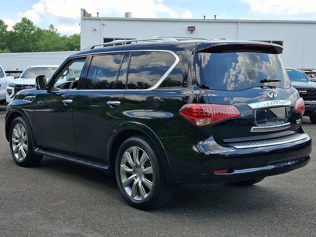 2011 INFINITI QX56 7-passenger