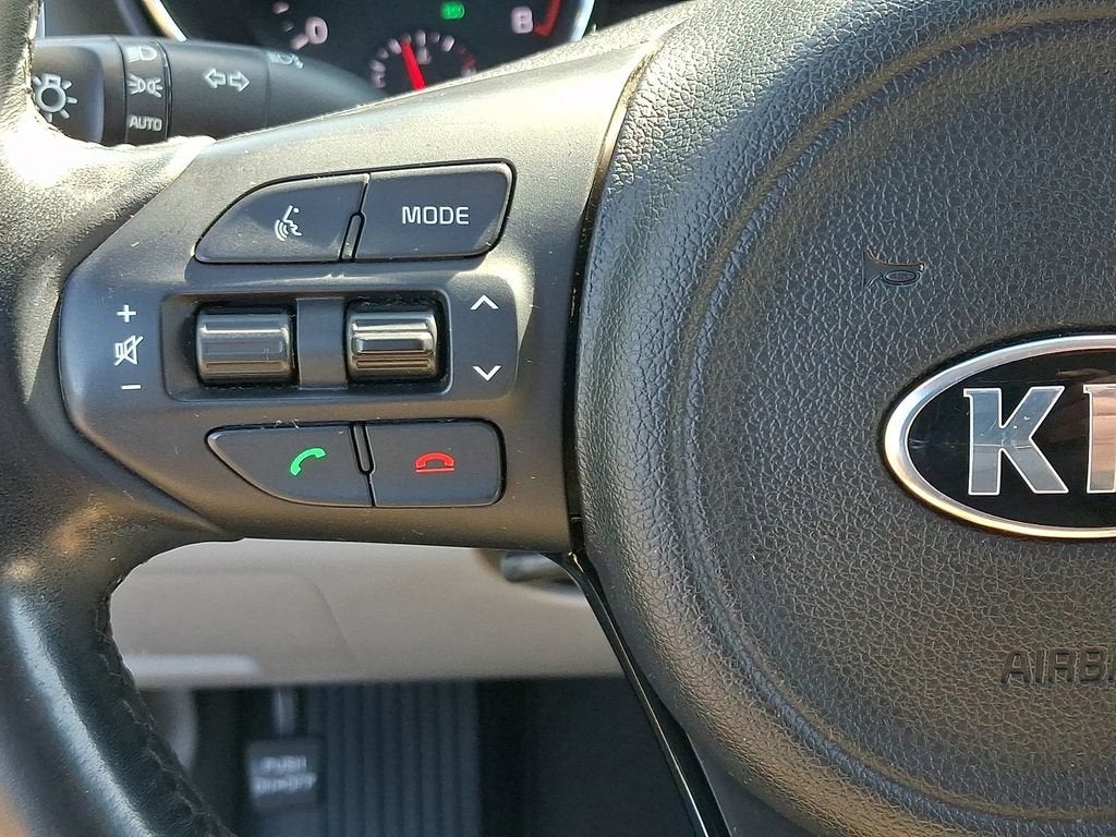 2017 Kia Sedona LX