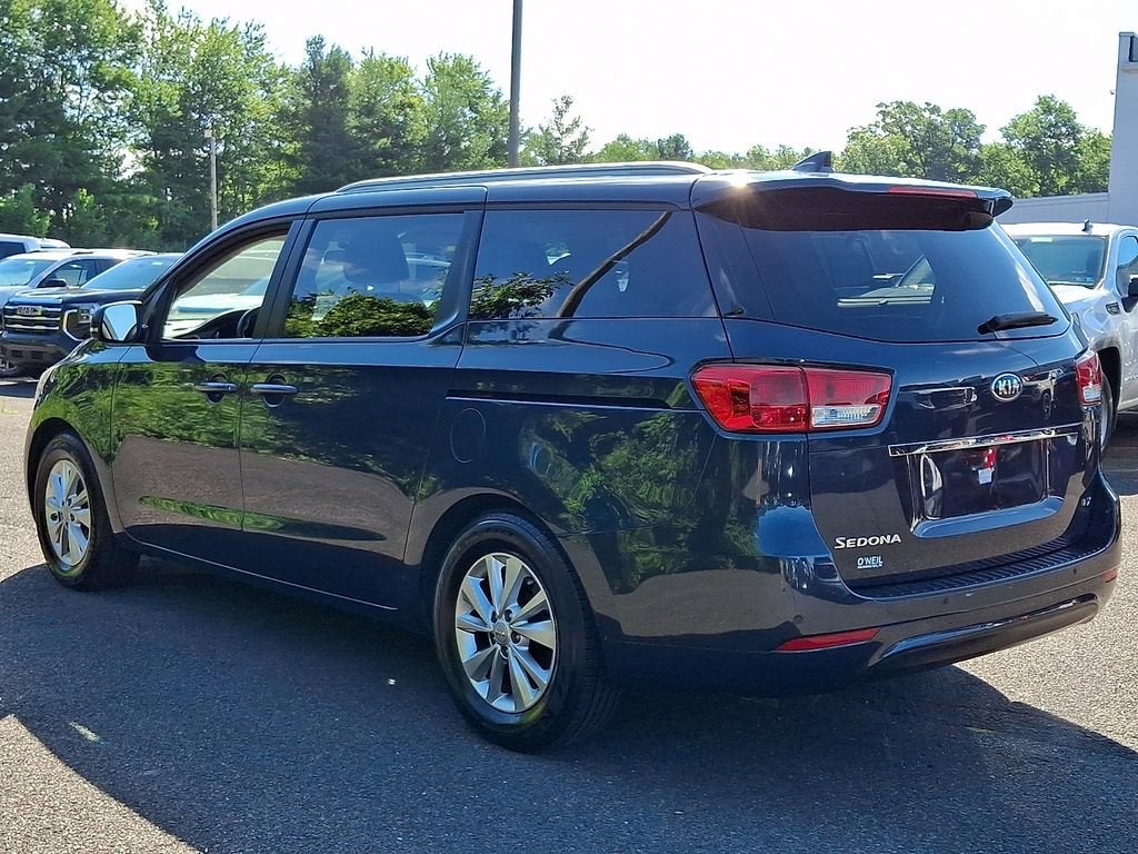 2017 Kia Sedona LX