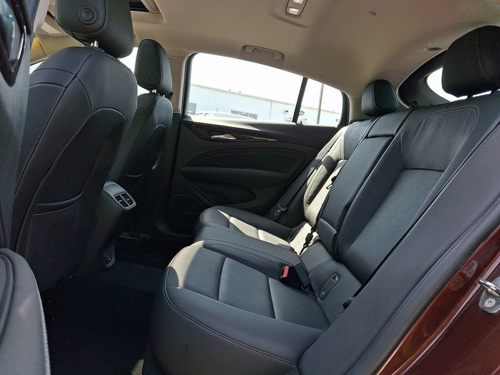2018 Buick Regal Sportback Essence