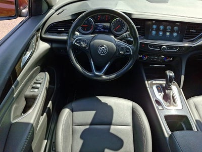2018 Buick Regal Sportback Essence
