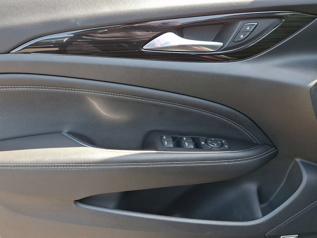 2018 Buick Regal Sportback Essence