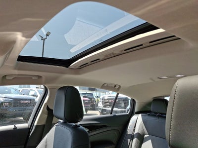 2018 Buick Regal Sportback Essence