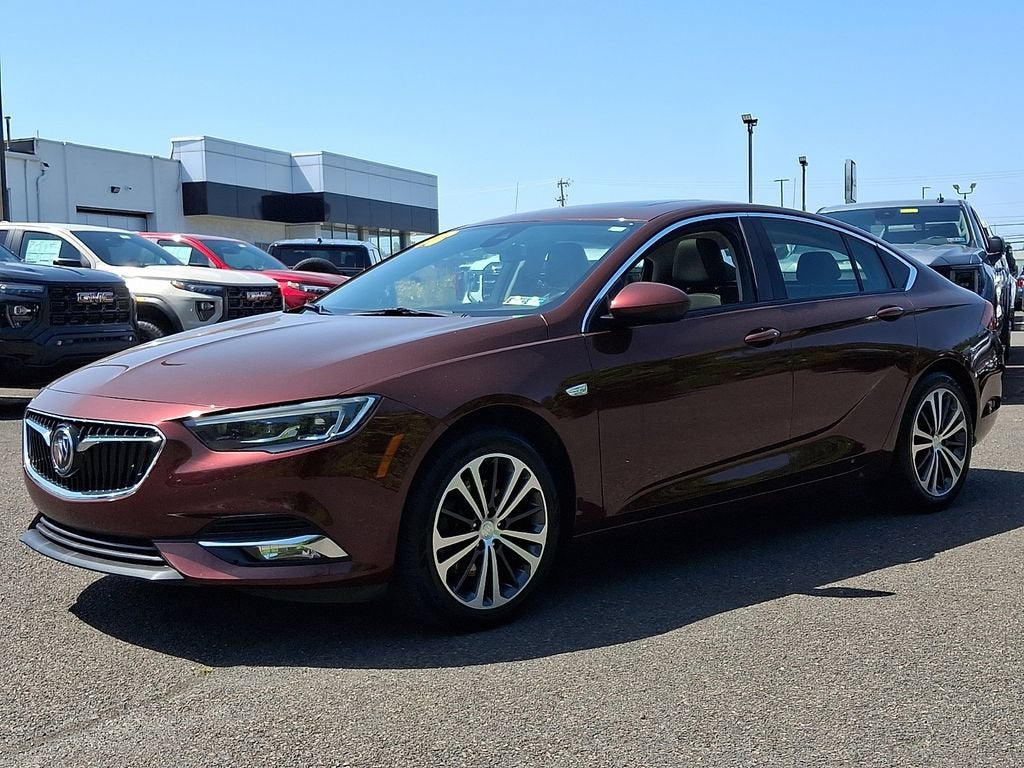 2018 Buick Regal Sportback Essence
