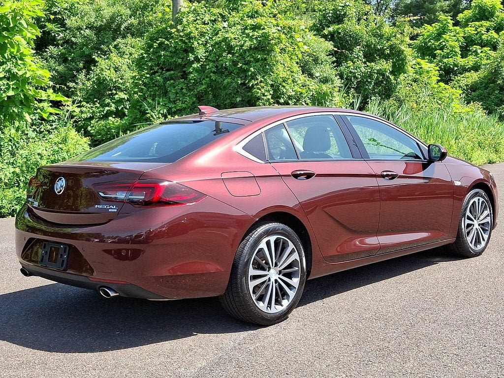 2018 Buick Regal Sportback Essence