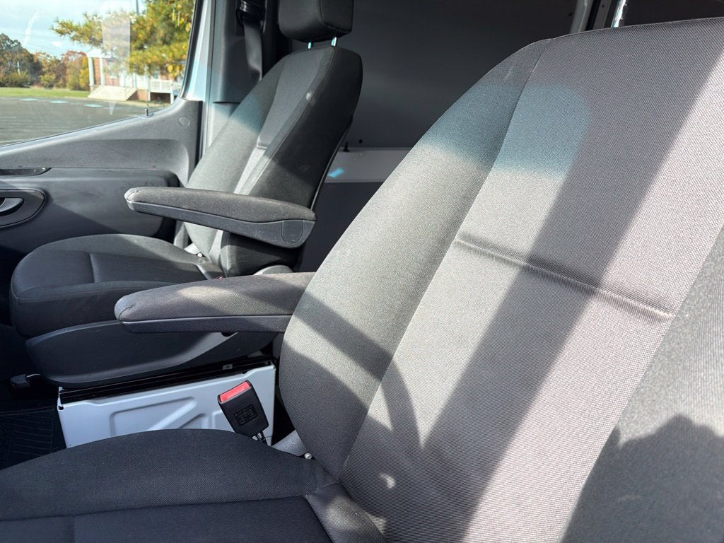 2023 Mercedes-Benz Sprinter Cargo Van Base