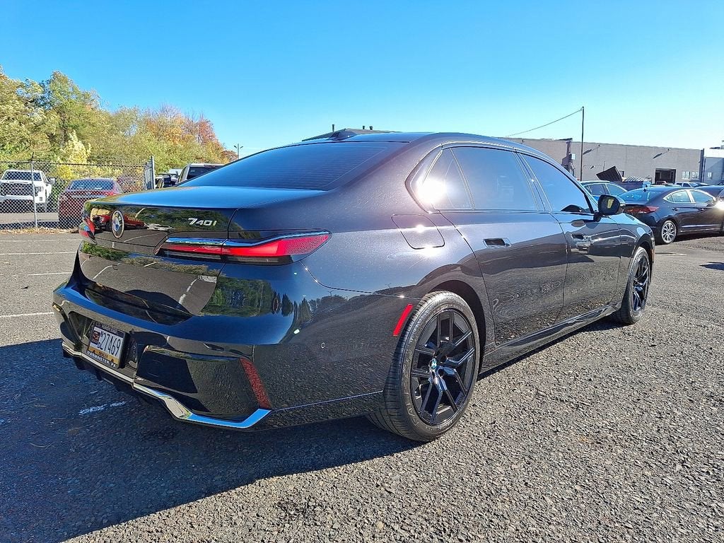 2025 BMW 7 Series 740i xDrive