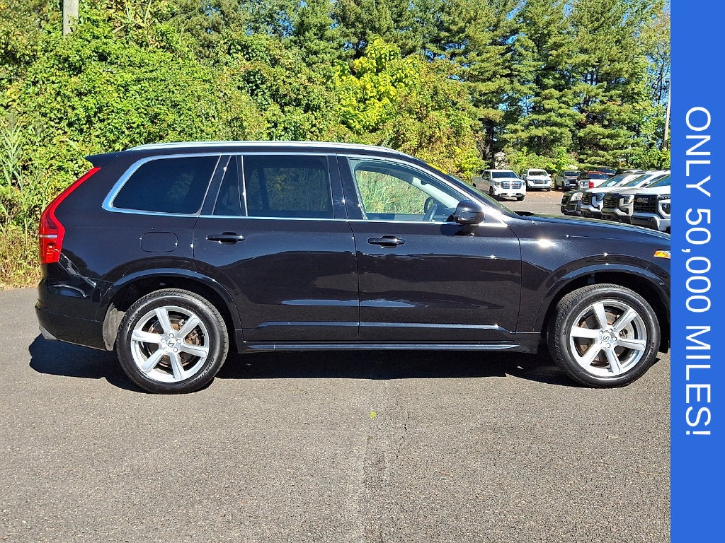 2020 Volvo XC90 T6 Momentum 7 Passenger